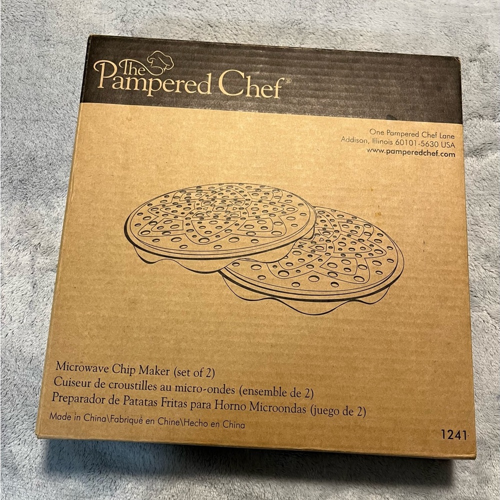 *** The Pampered Chef Microwave Chip Maker.